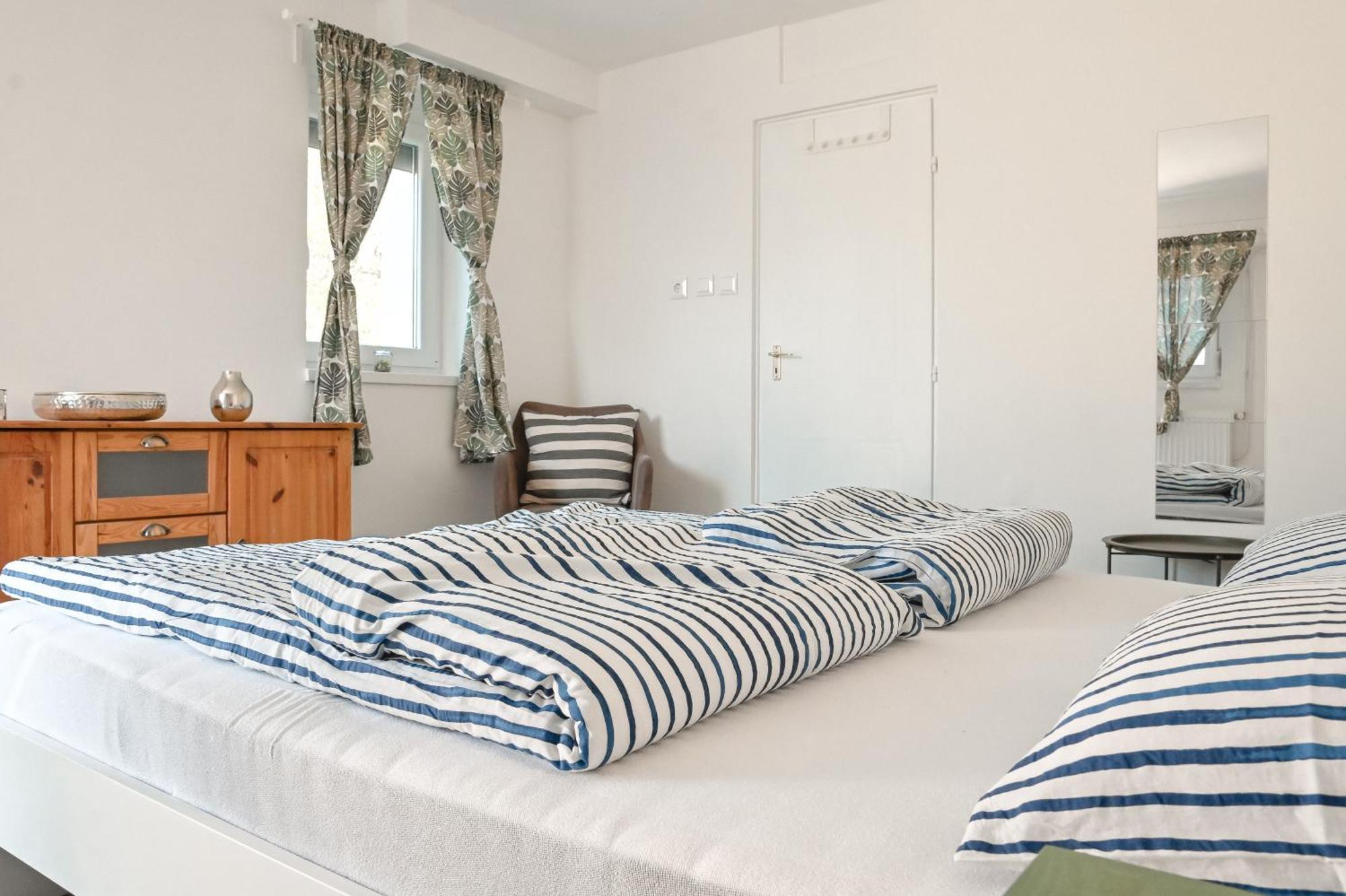 Ferienwohnung Alsooers Pagony Zimmer foto